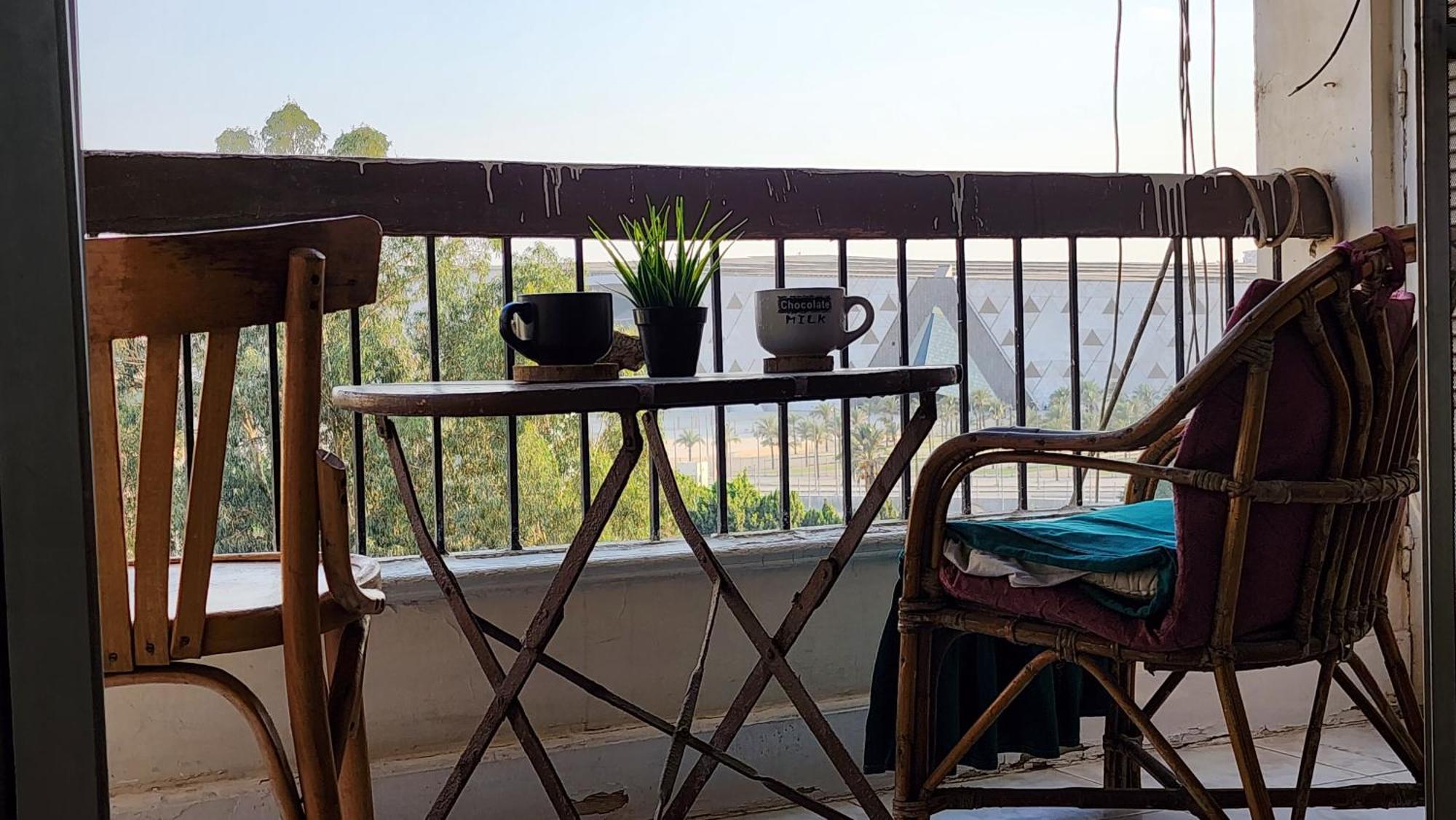 Breathtaking Pyramid View - Full Cozy & Stylish Apartment Cairo